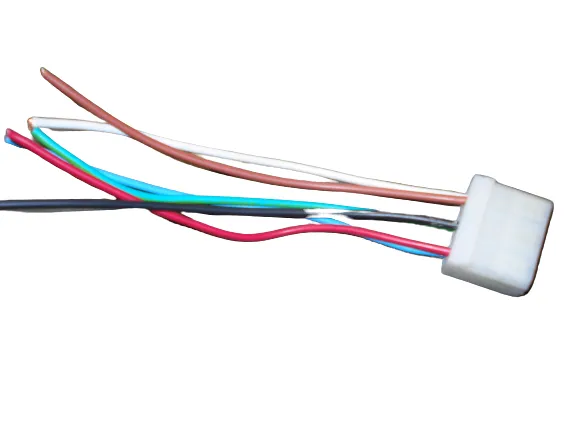 Ficha 6 Vias Macho Universal