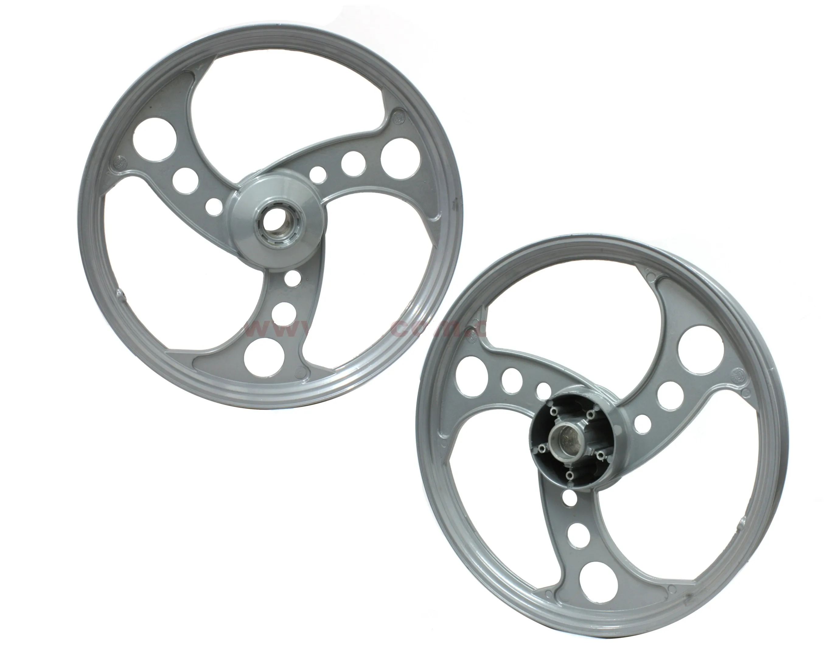 Llanta Aleacion Del. 17" F. Disco Gris 3 Rayos